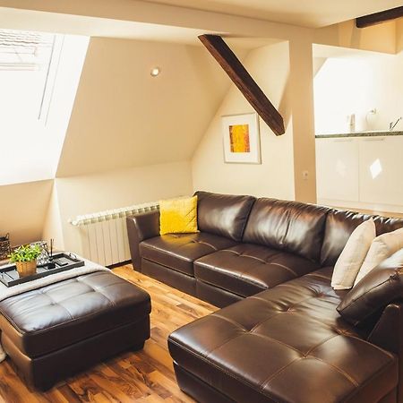 Skol Apartment S Parkiriscem 첼레 외부 사진