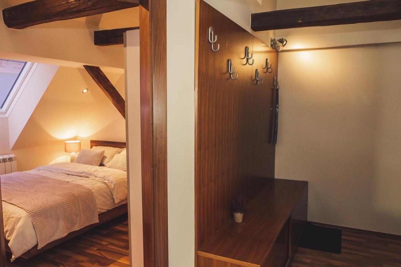 Skol Apartment S Parkiriscem 첼레 외부 사진