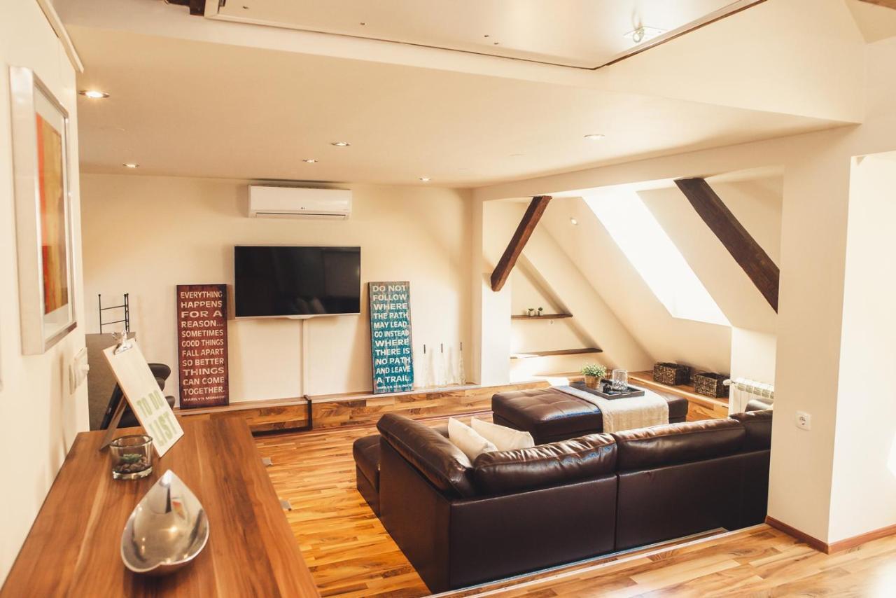 Skol Apartment S Parkiriscem 첼레 외부 사진