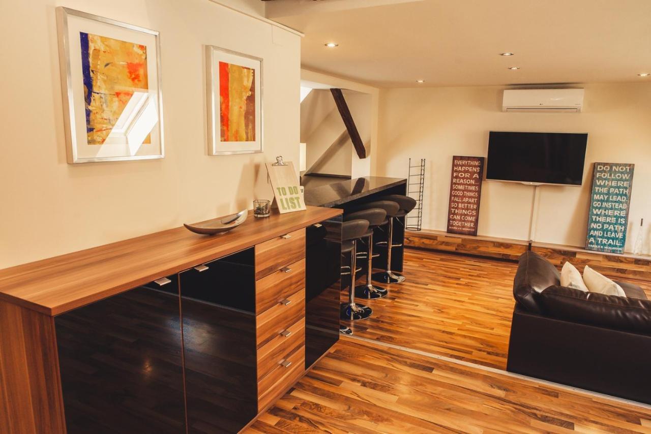 Skol Apartment S Parkiriscem 첼레 외부 사진